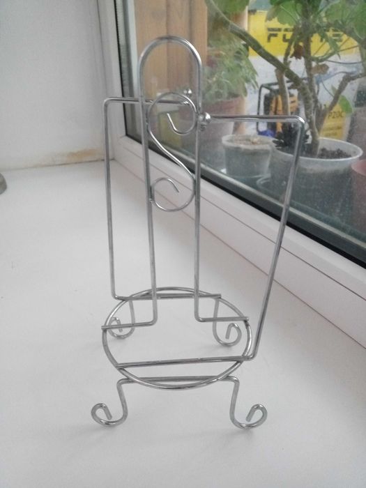 Підставка під чашки та блюдечка