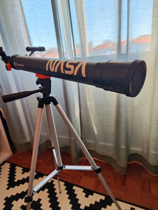 Telescópio NASA - Clementoni