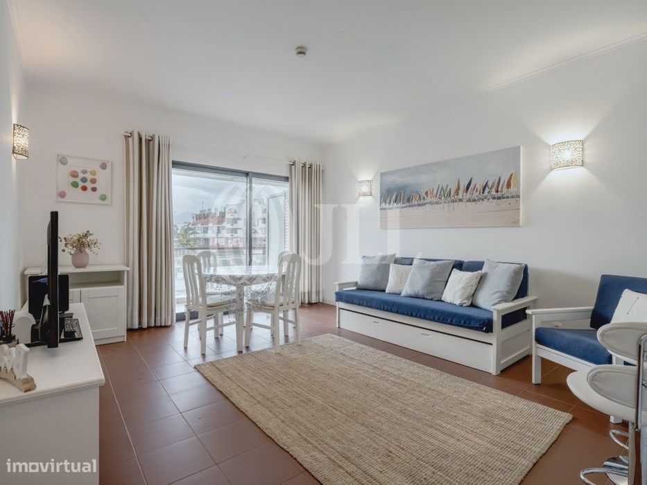 Apartamento T1 com varanda, na Oura, em Albufeira, Algarve — Albufeira E Olhos De Água, Faro