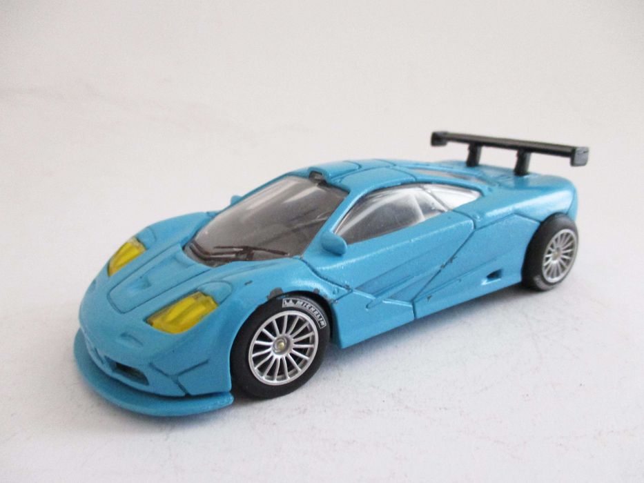 Carros miniaturas de colecção