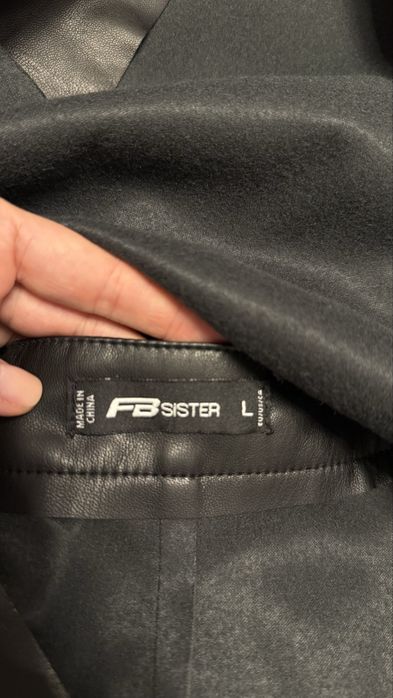 Sukienka z ekoskóry