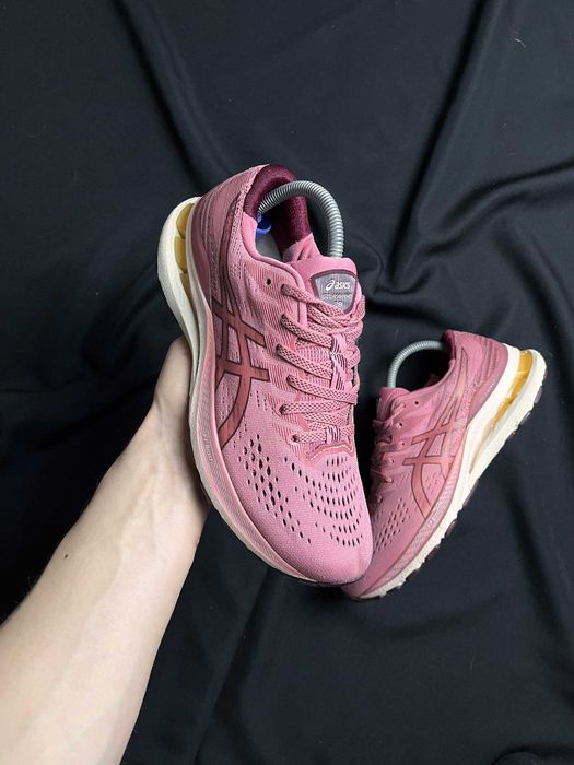 Asics Gel Kayano 28 / Бігові