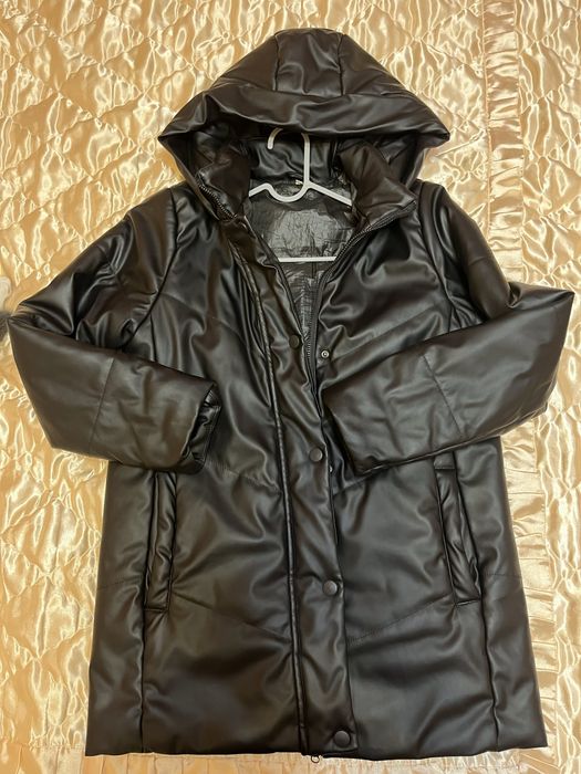 Жіноча куртка осіння