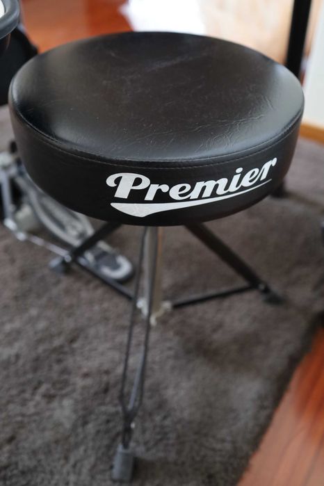 Bateria Eletrónica Roland TD15 | Estrutura com módulo completo + acessórios