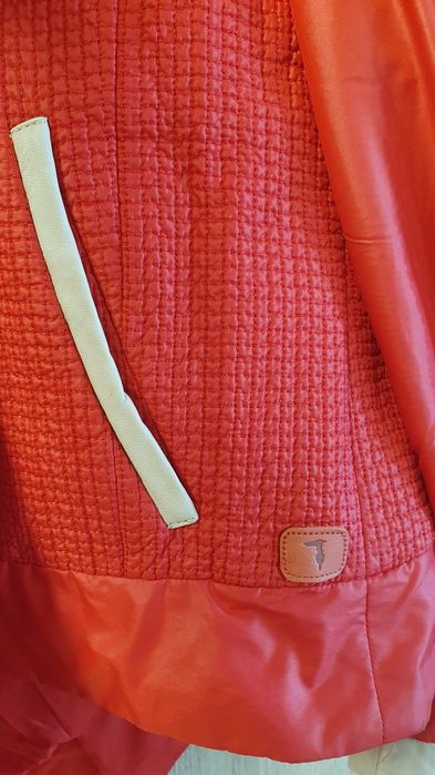 Бомбер червоний Trussardi, 40