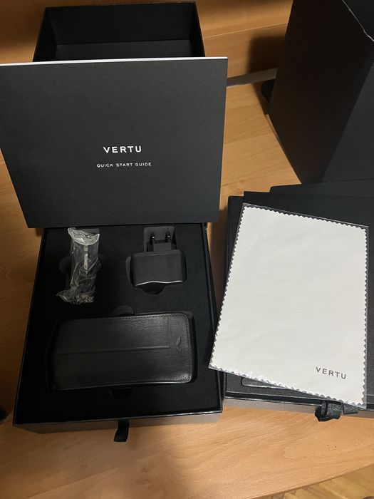 Телефон Vertu б/у