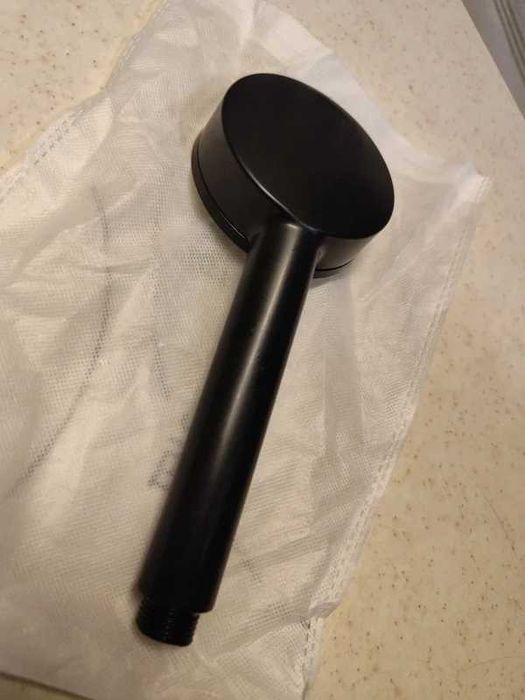Chuveiro preto novo