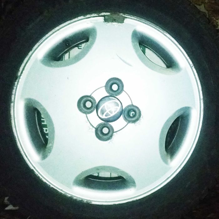 Диски GM с зимней резиной Lassa Iceways 2 (185/60. R15 88T - все б/у).