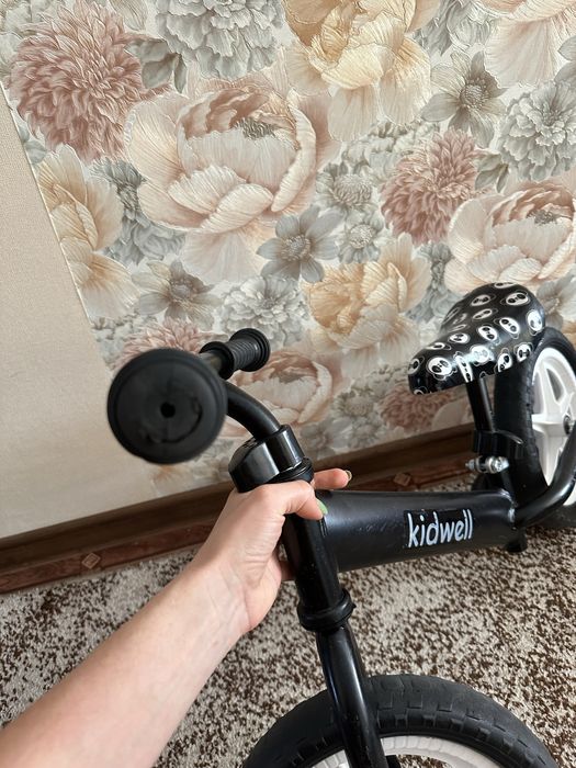 Продам дитячий велобiг Kidwell