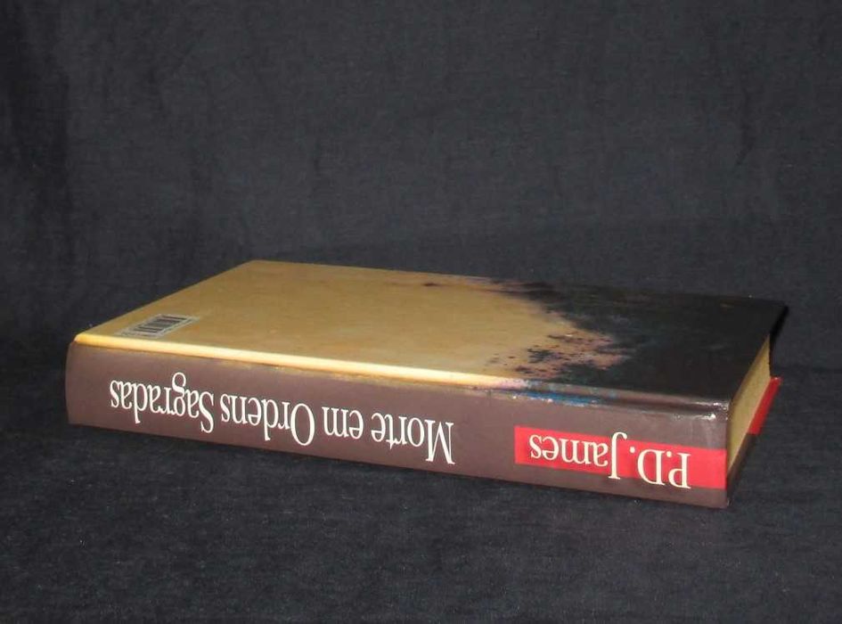 Livro Morte em Ordens Sagradas P. D. James