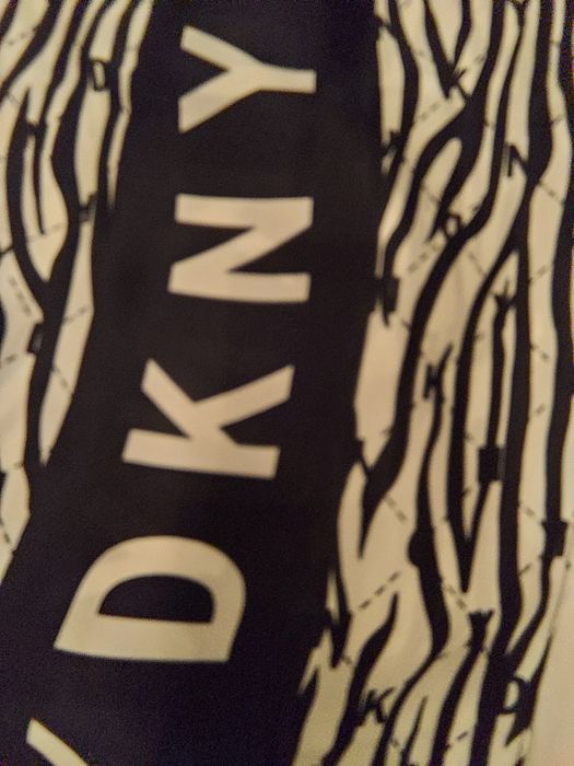 Lenço/echarpe DKNY novo