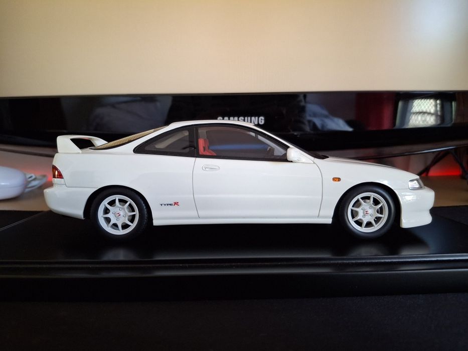 Otto Mobile 1:18 JDM Honda Intregra DC2 Type R