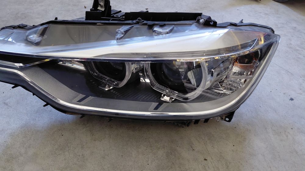 Otica esquerda xenon  f30 f31