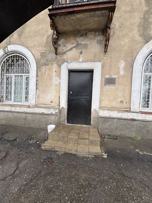 Продаж приміщення під комерцію