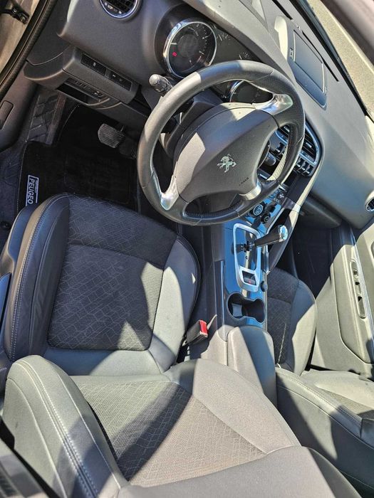 Peugeot 3008 1.6 HDi 115cv Automático 2014 | Nacional
