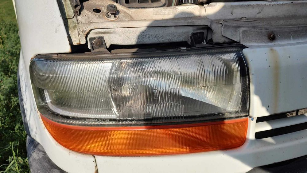 Reflektor lampa lewa przód Renault Master II