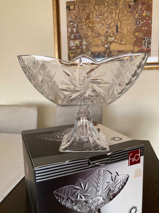 Taça de cristal com pé