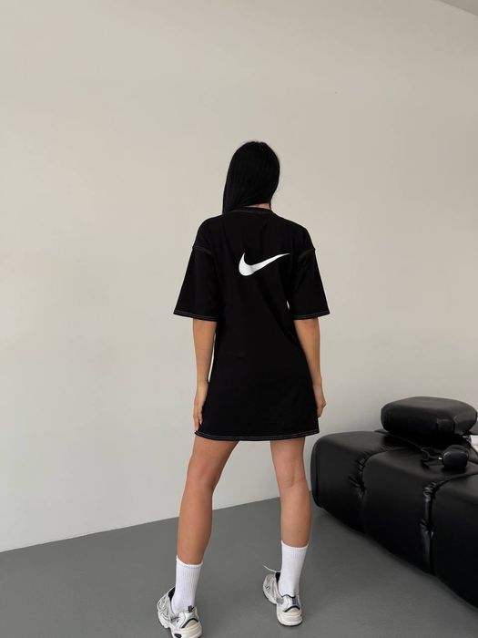 Сукня-футболка Nike оверсайз