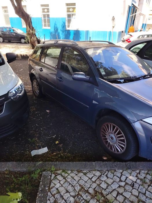 Vendo carrinha de 5 lugares