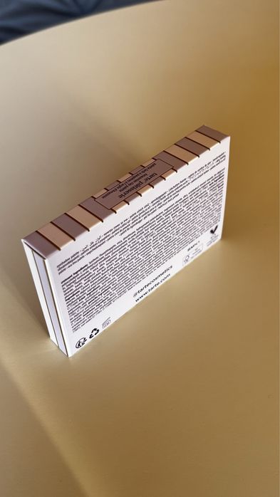 Палетка тіней tarte pâtisserie amazonian clay palette