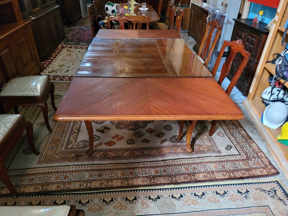 Antique Queen Anne style table - Extendable - excellent condition64409329507715123