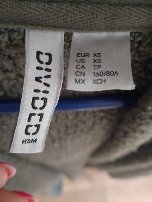 Kardigan ,sweterek z kapturem ciepły