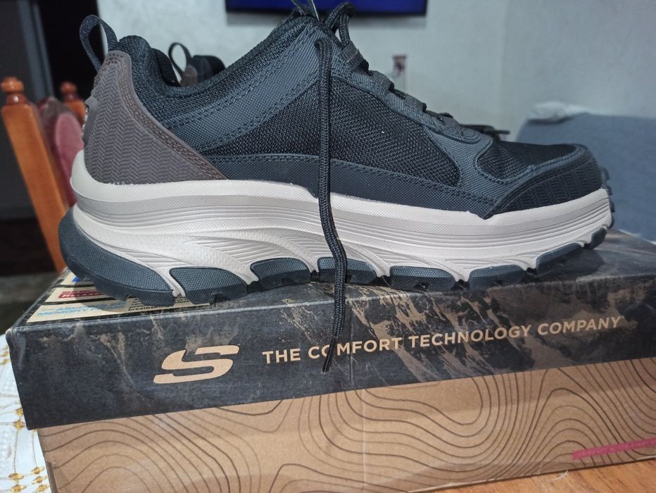 Кроссовки skechers