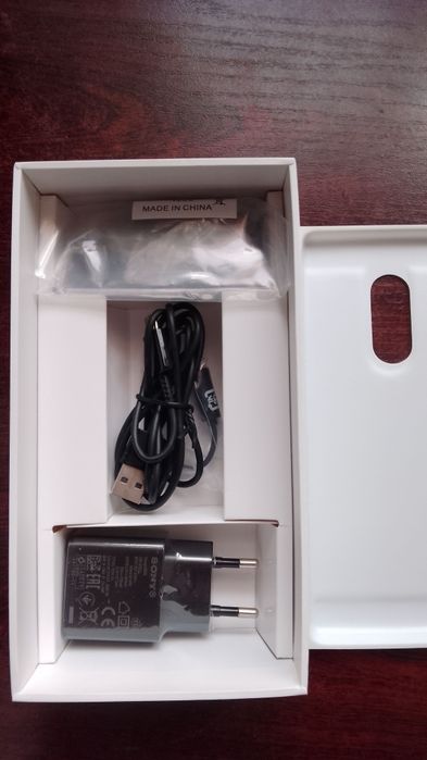 Sony Xperia 1 J9110 White (Товар з вітрини)