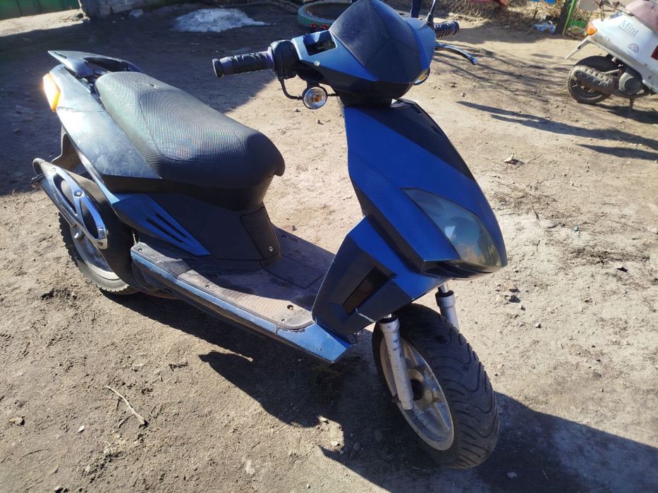 Продам скутер на Yamaha моторі