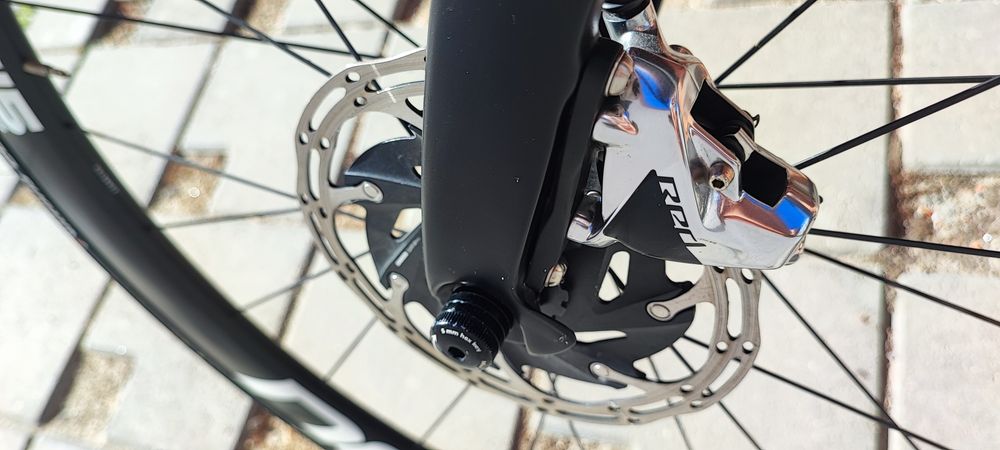 Pinarello Prince SRAM RED Etap com Potenciometro