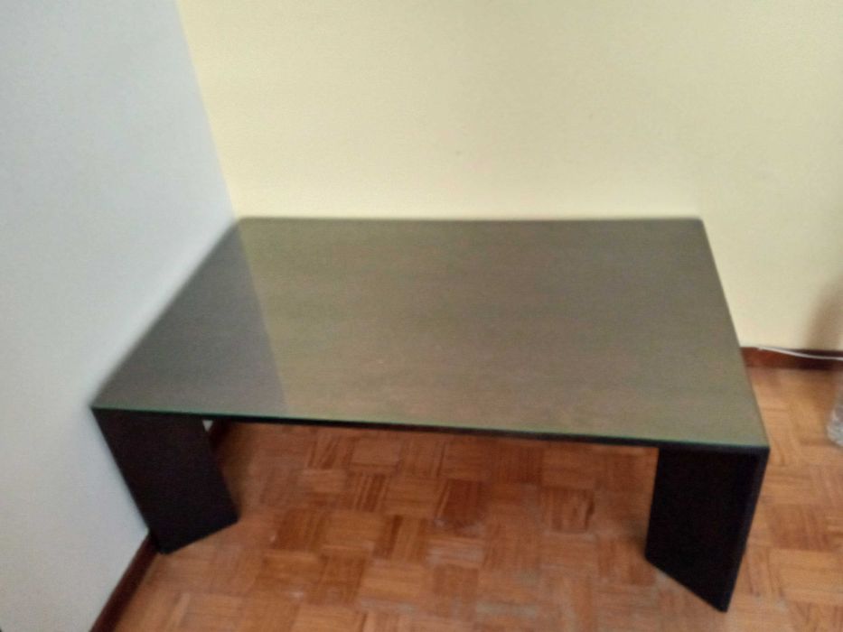 Vende - se mesa de centro usada