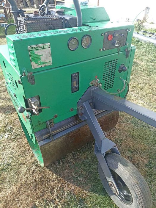 Тротуарний каток Benford 71 mbr