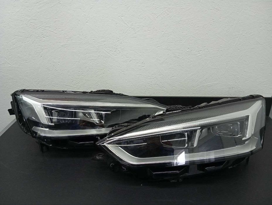 AUDI A5 8W фара права ліва