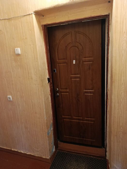 Продам 2- ую квартиру в центе