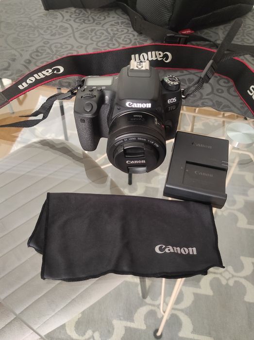 Equipamento fotográfico Canon 77D