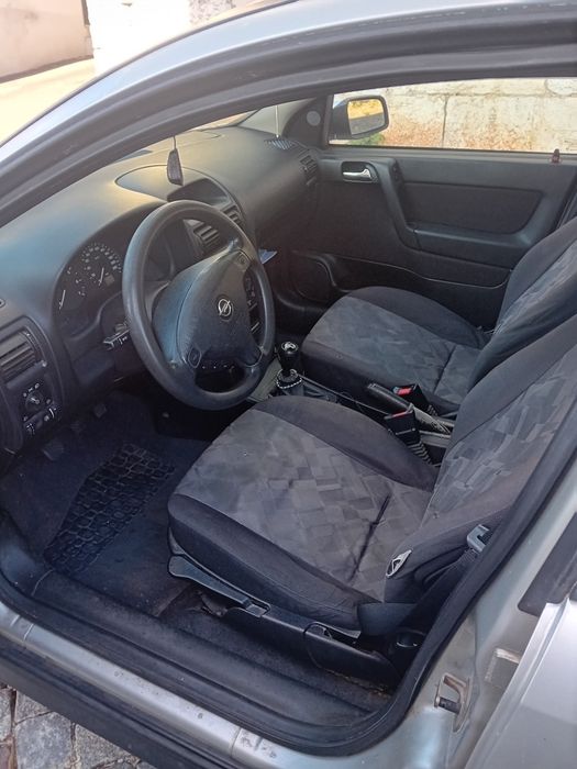 Opel astra 1.4 16v de  ano 2000