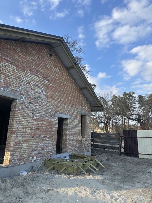 Пропонуємо до продажу  Побудований Будинок в Соснівці зі Своєю Терасою