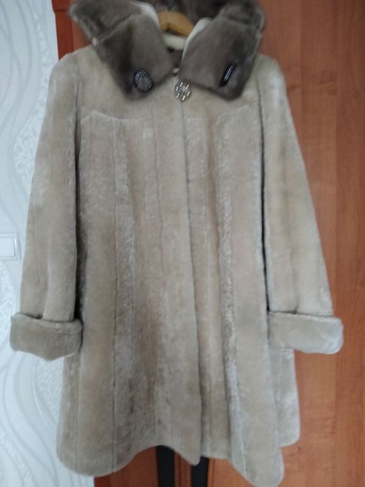Продам мутоновую шубу