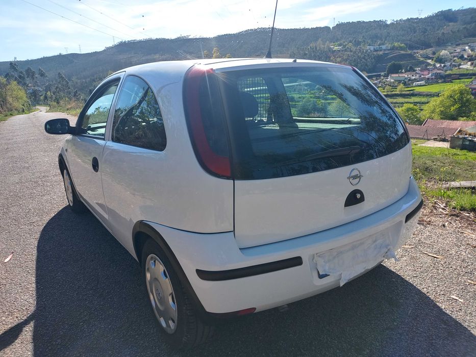 Corsa 1.3  2 lugares
