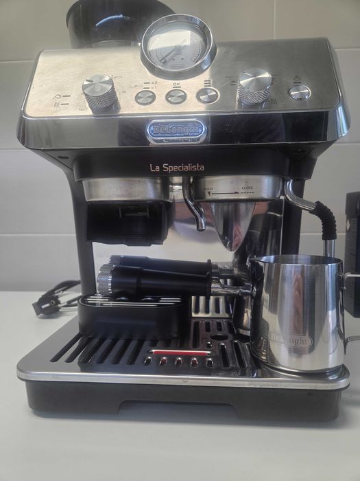Máquina Café Grão - Delonghi La Specialista Arte - EC9155.MB
