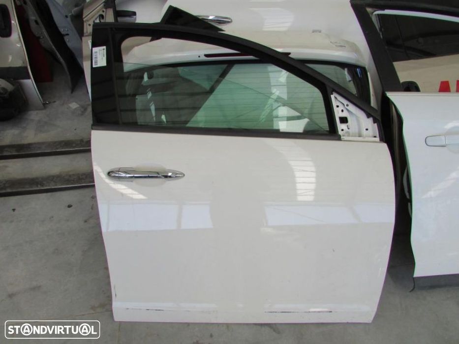 Porta Frente Direita Lancia Ypsilon do ano 2011