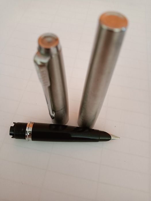 Caneta de aparo Parker 45 em aço