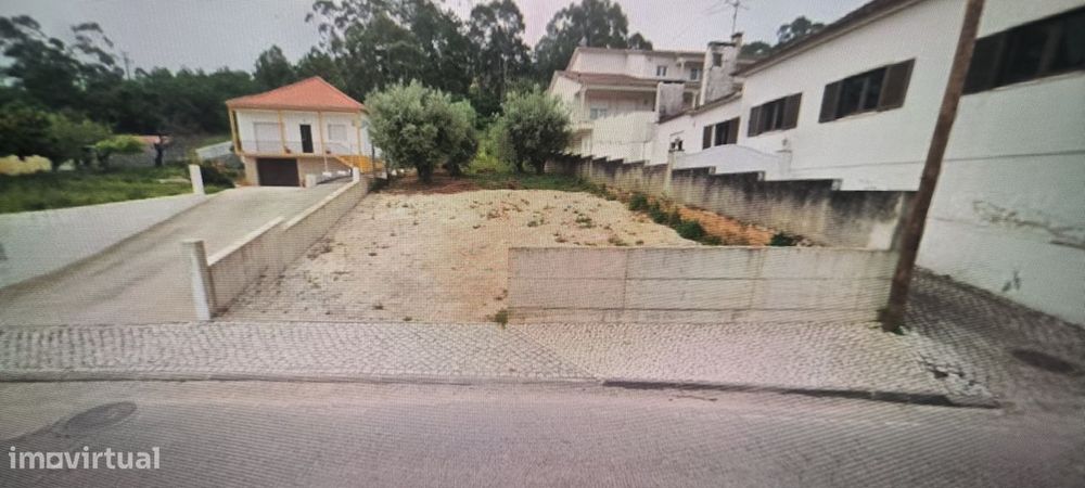Terreno com viabilidade de construção