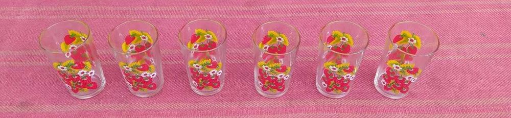 Продаются бокалы, фужеры, рюмки, стаканы, солянки, хлебница.