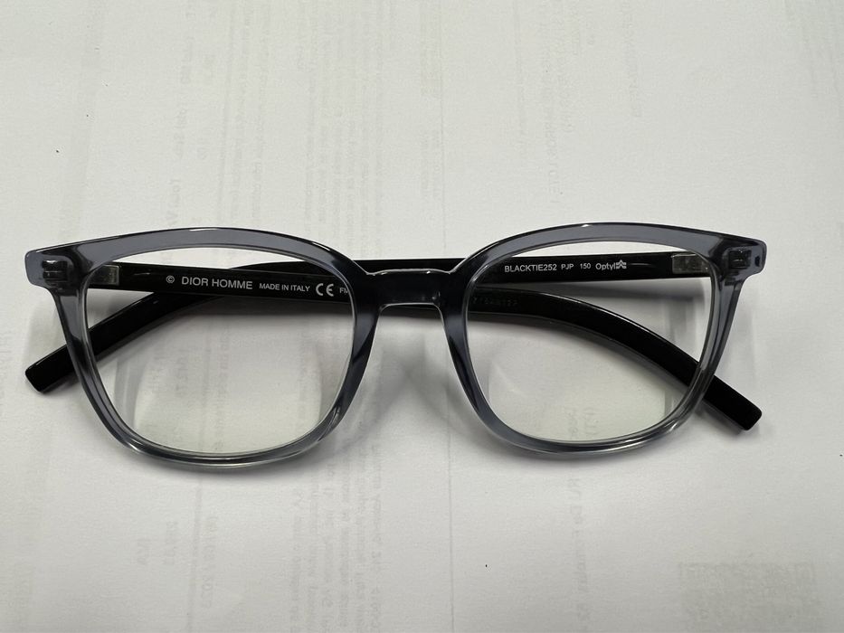 Armação Dior homme nova.