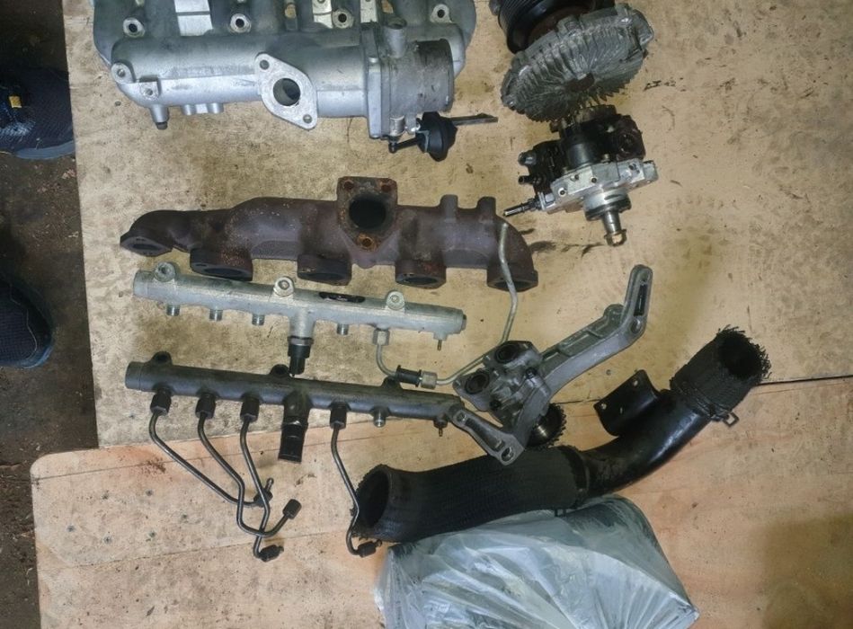 Коллектор Рампа Кришки ГРМ 2.5 crdi Sorento H1 D4CB