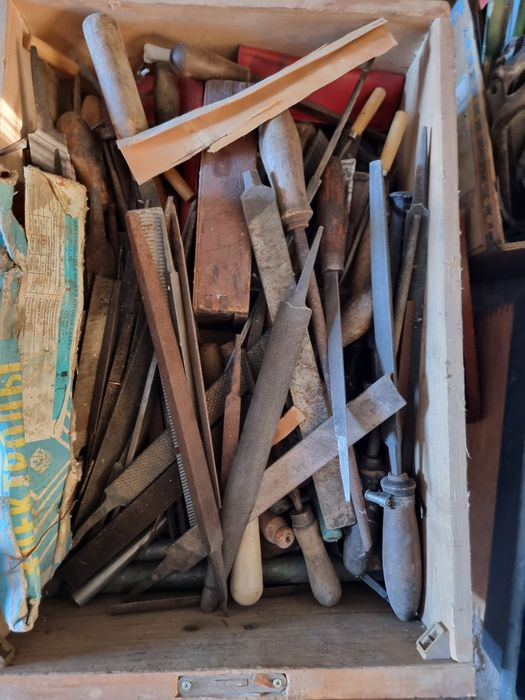 Топор Молоток Киянка Напильник Инструмент