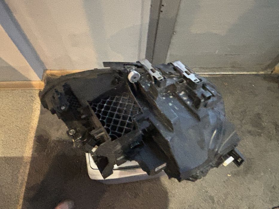 BMW 2 G42 M2 G87 GOLD lampa Full Led lewa przód 5A320F3 2021r