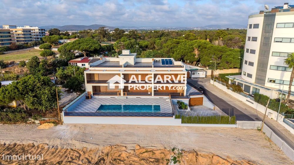 Apartamento T2 com piscina a 300m da Praia do Forte Novo