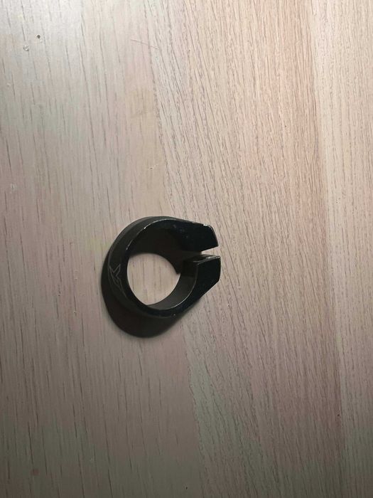 Zacisk sztycy Yt Tues